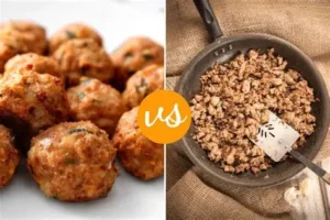 Cooked ground turkey and ground beef comparison showing the lighter texture of poultry compared to red meat.